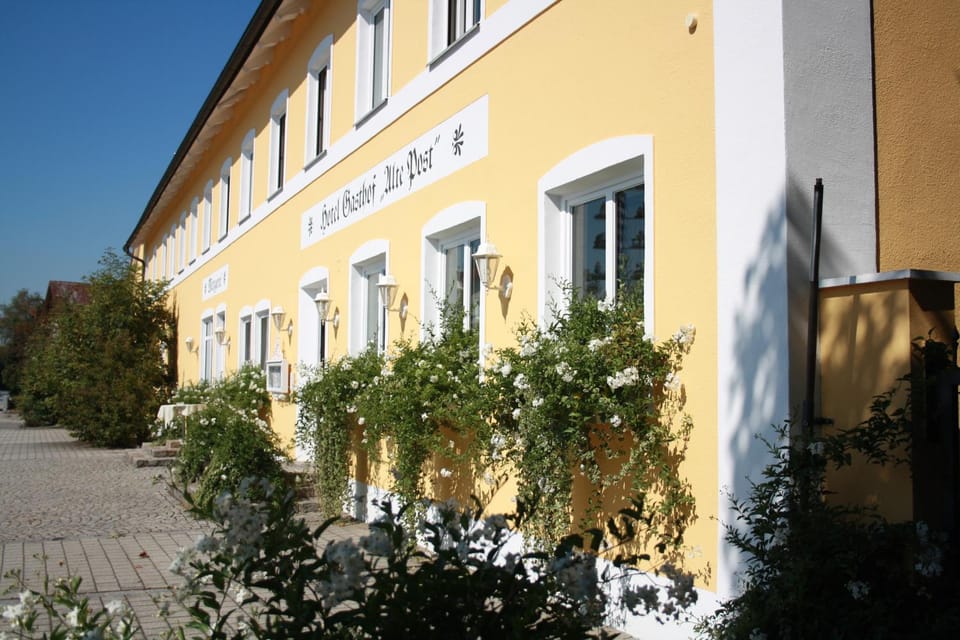 Property building, Facade/entrance