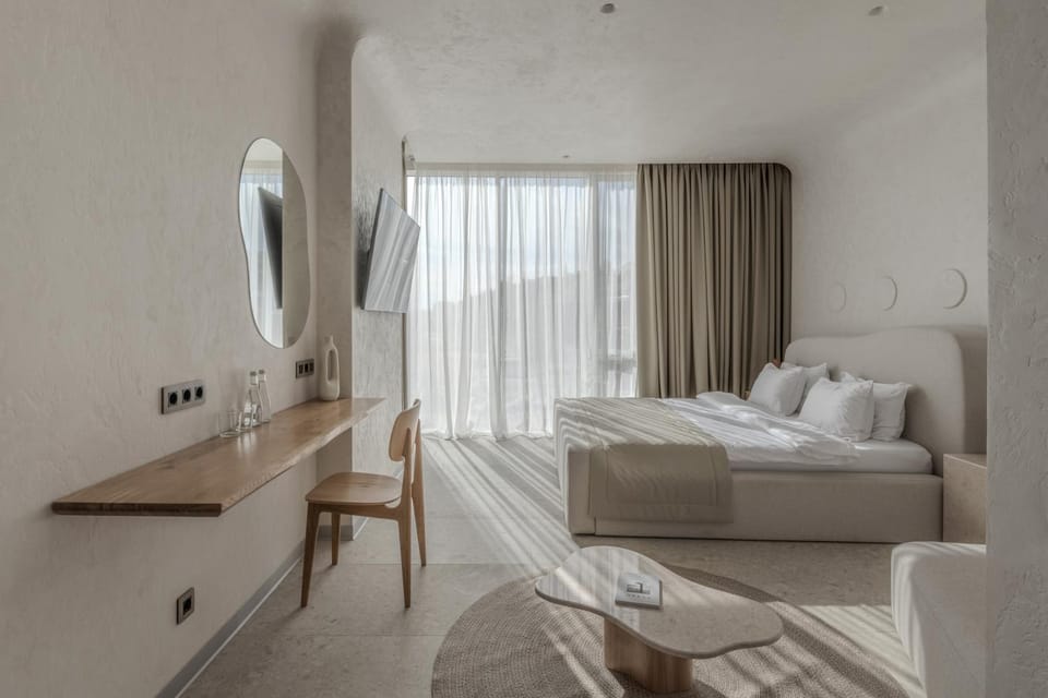 Bed, TV and multimedia, Photo of the whole room