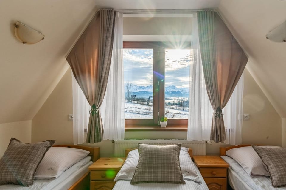 Bed, Natural landscape, View (from property/room), Photo of the whole room, Bedroom, Mountain view, towels