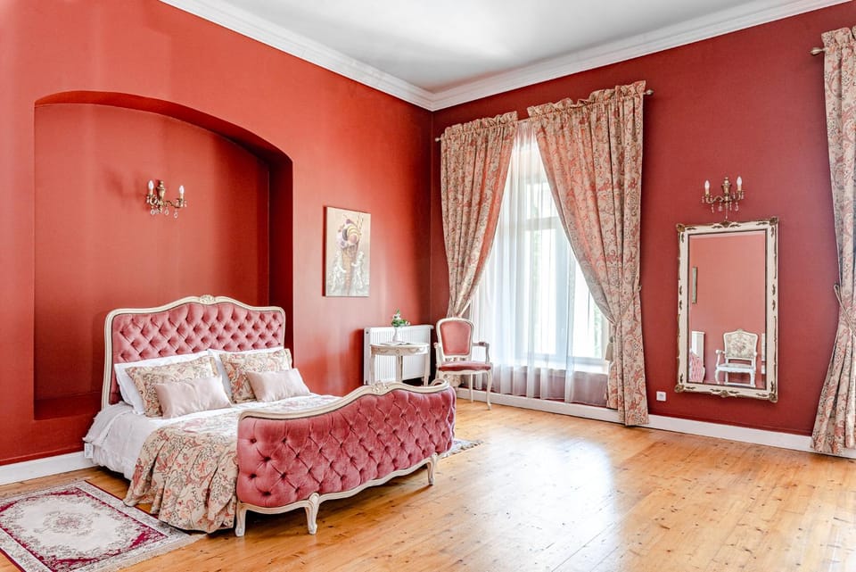 Taujėnų dvaro svečių namai Apartment hotel in Vilnius County, Lithuania