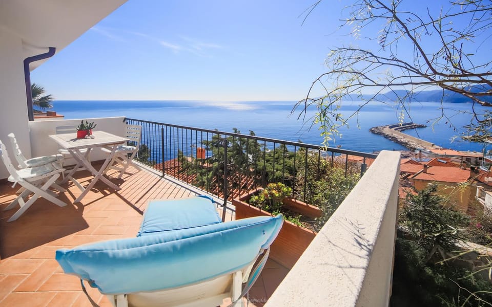 Property building, Sea view
