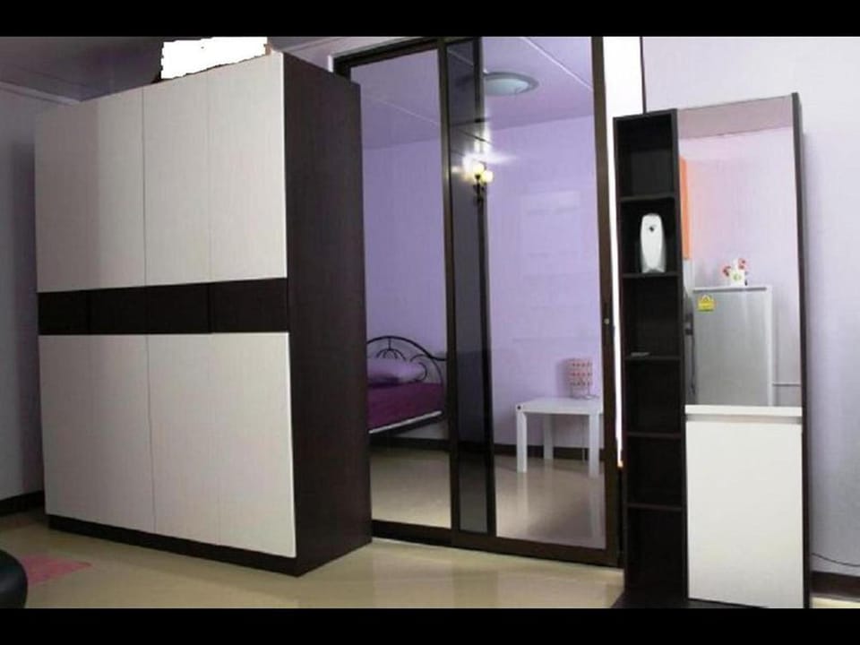 Bed, Bedroom, wardrobe, kitchen