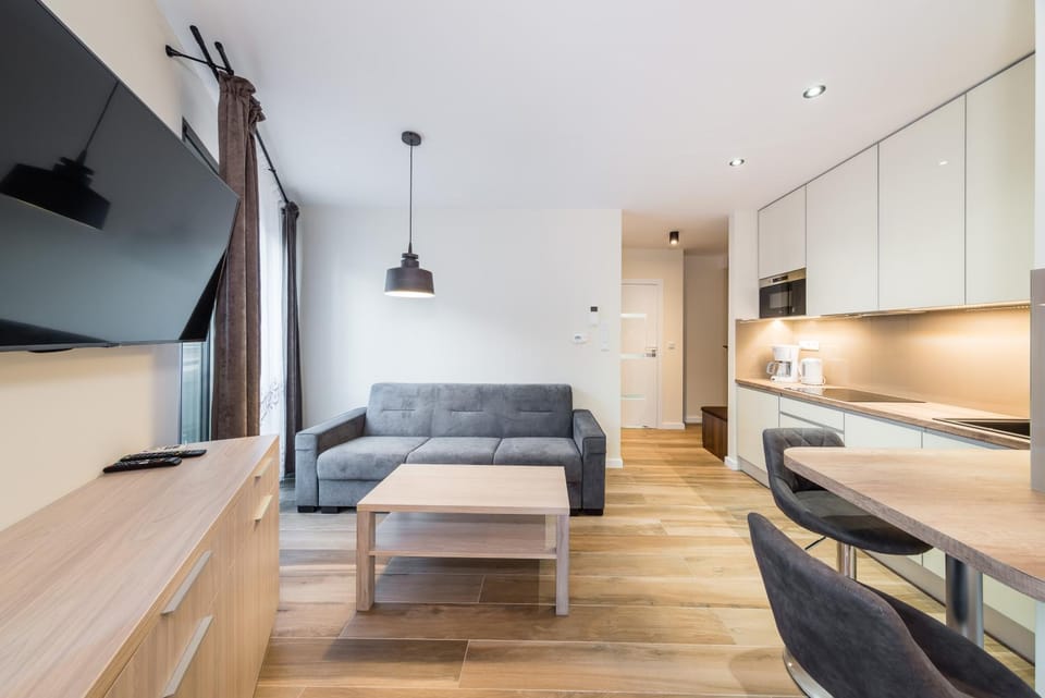 TV and multimedia, Kitchen or kitchenette, Living room