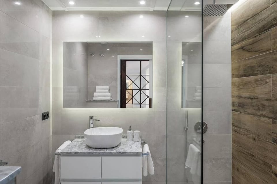 puerto banus beach/alcazaba Apartment in Marbella