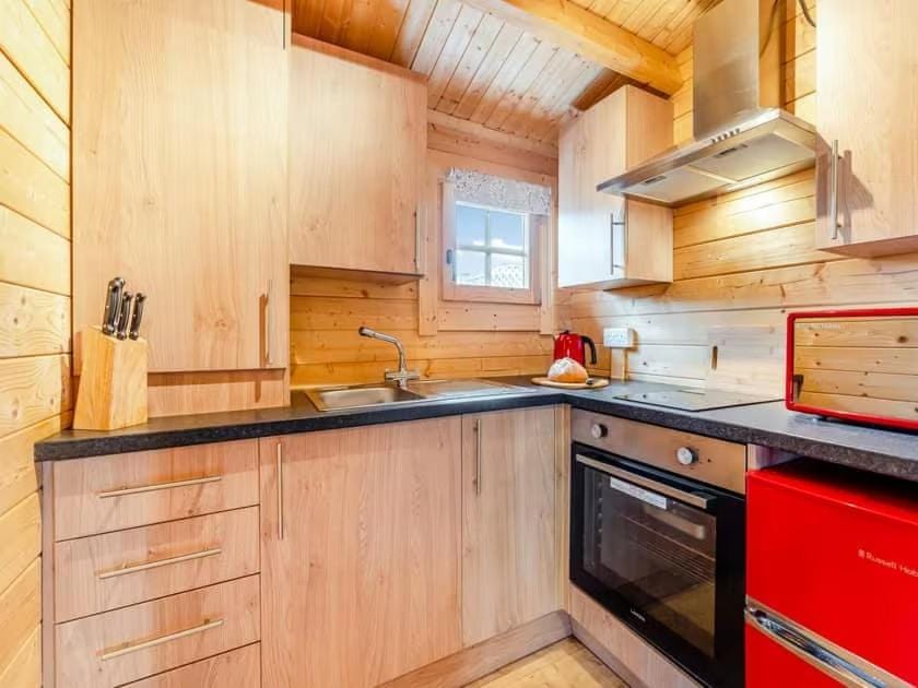 Lochinvar - Clydesdale Log Cabin with Hot Tub Cabin in Scotland