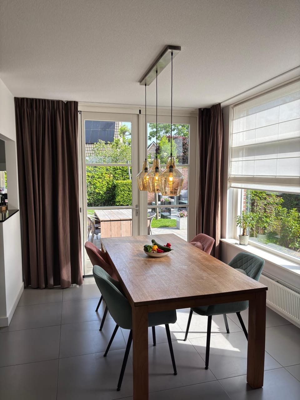 Dining area, Food