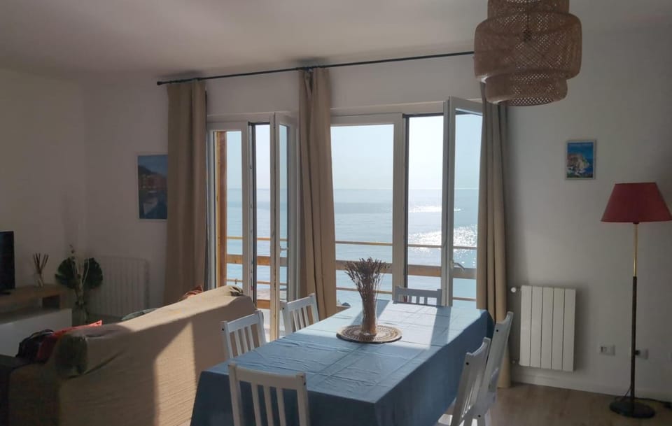 View (from property/room), Balcony/Terrace, Living room, Seating area, Dining area
