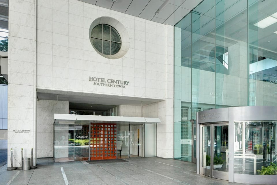 Property building, Facade/entrance, Property logo or sign, Property logo or sign, Logo/Certificate/Sign, Logo/Certificate/Sign