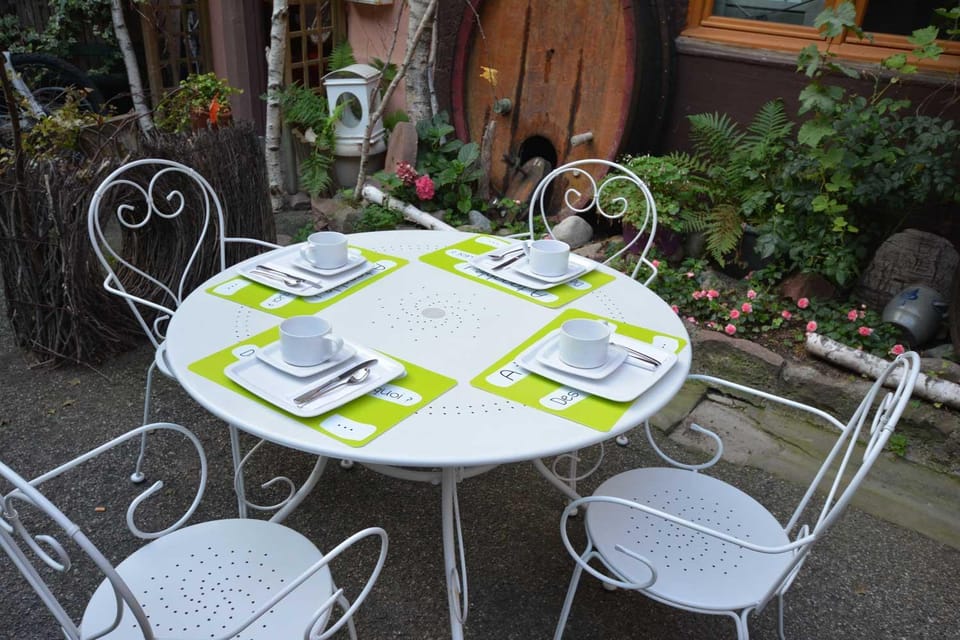 Patio, Breakfast