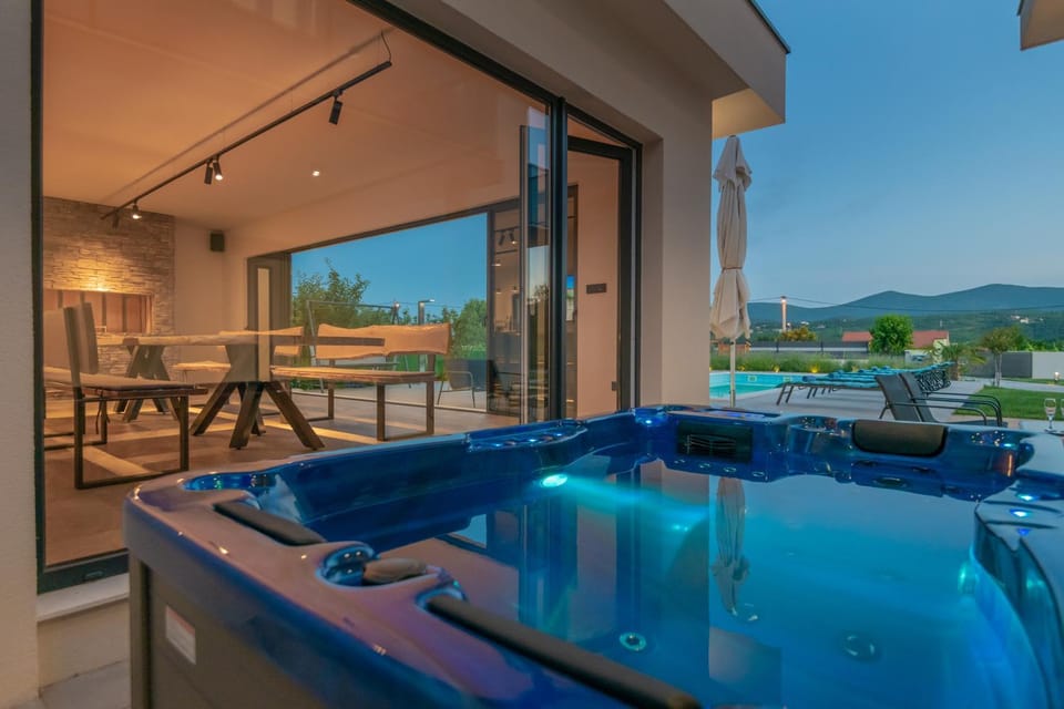 Villa Lukrecia, Luxury Villa in Imotski-Makarska Villa in Split-Dalmatia County