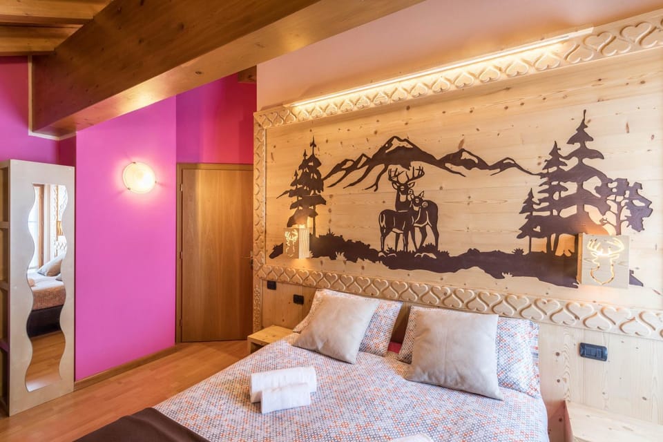 Living room, Bedroom