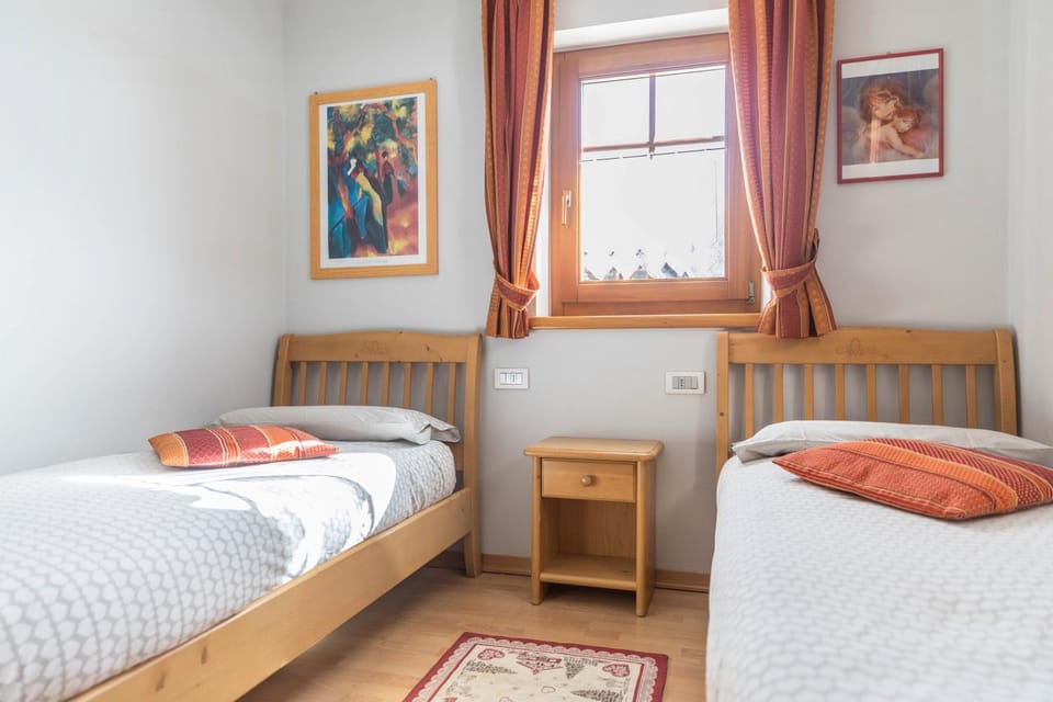 Living room, Bedroom