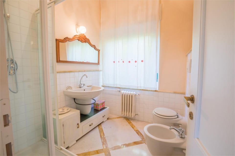 Casa con Giardino a 100 metri dal centro storico Con AC House in Tuscany