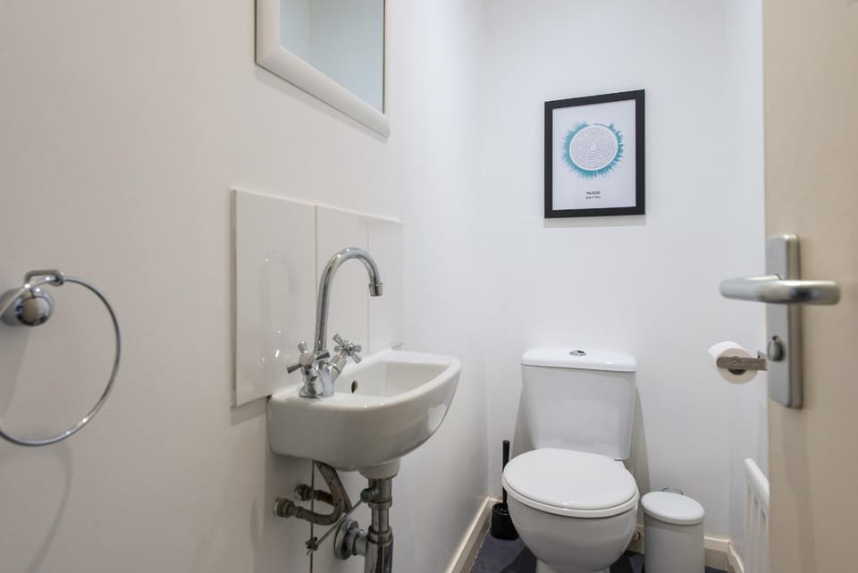 Toilet, Bathroom