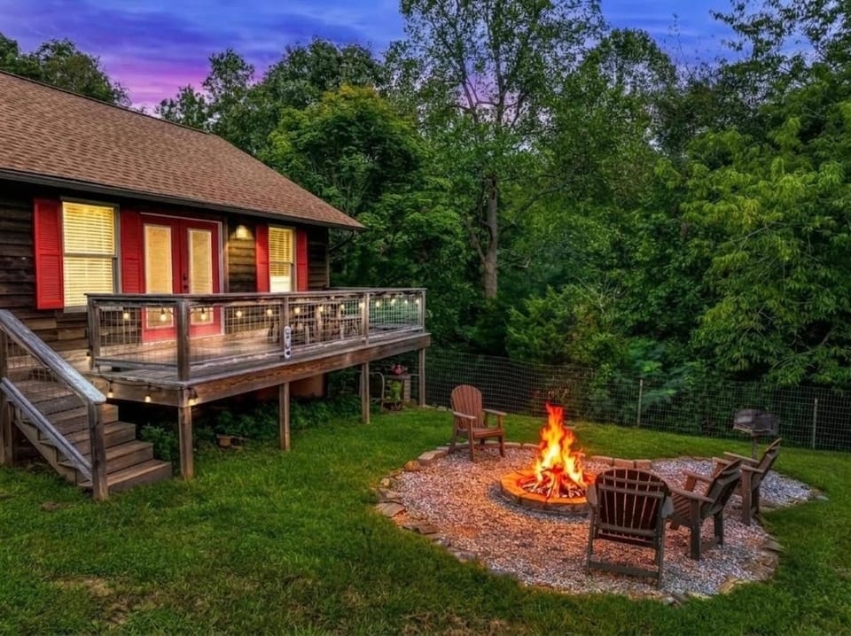 Holy Smokes Chalet in Great Smoky Mountains