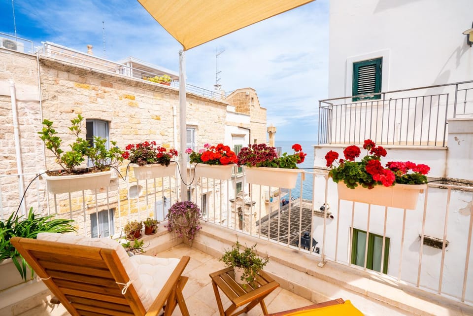 Natural landscape, Solarium, Sea view