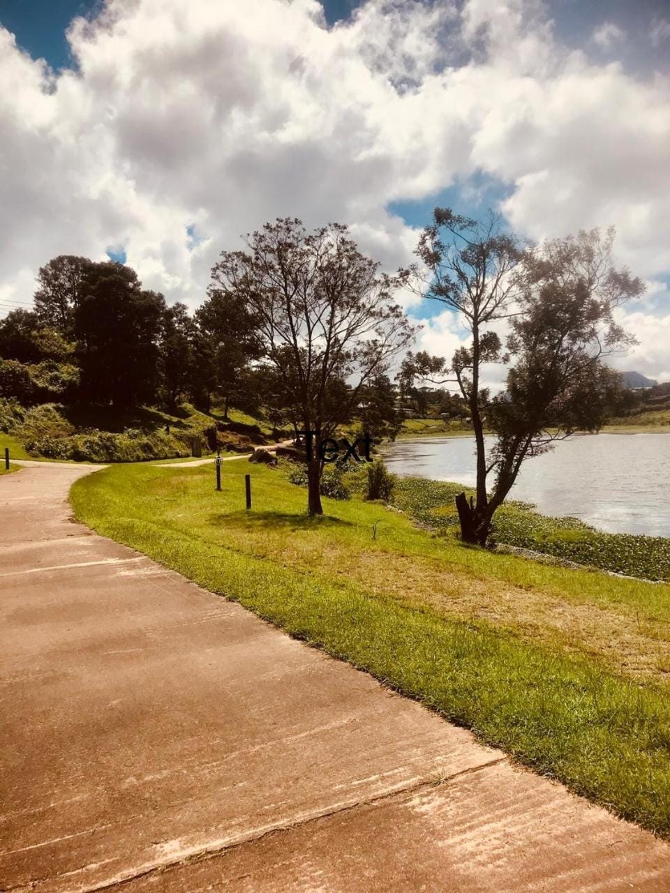 Serendipity Lake Artistic Bungalow by Heidis Home Bed and Breakfast in Nuwara Eliya