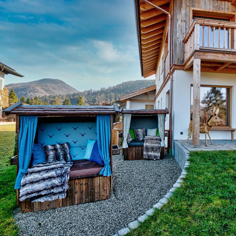 Property building, Spa and wellness centre/facilities
