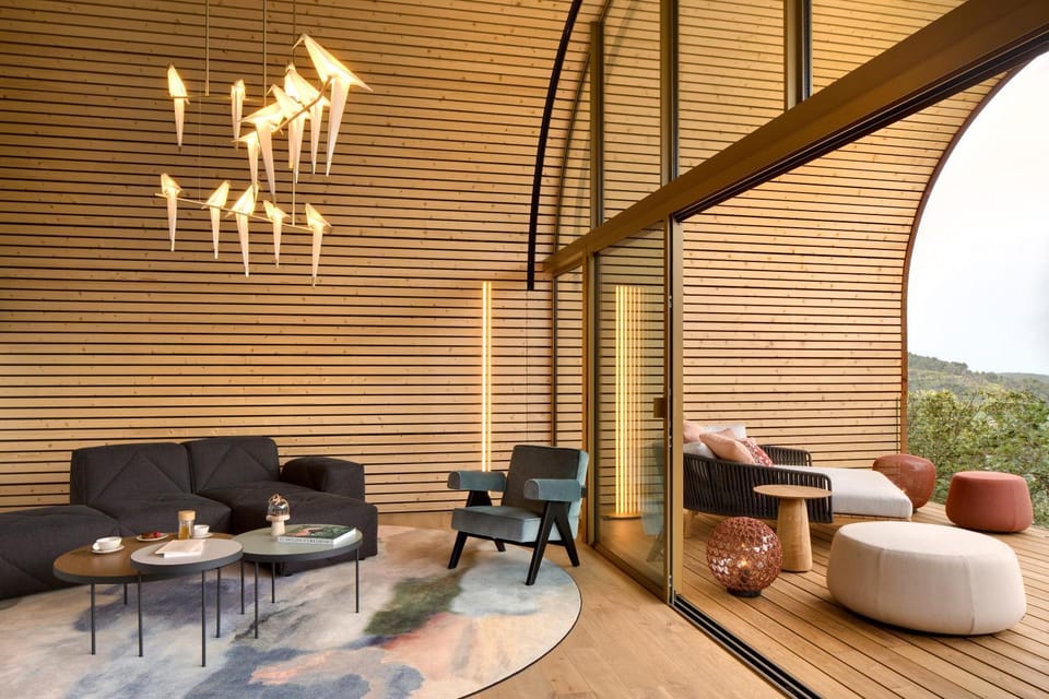 Patio, Living room