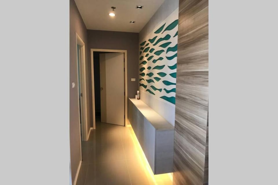 Relaxing Beachfront Suite Apartment in Pattaya City