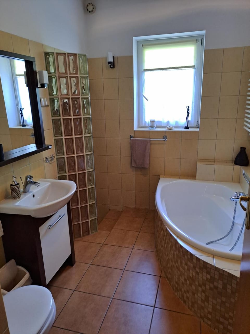 Toilet, Bathroom, Bath, towels