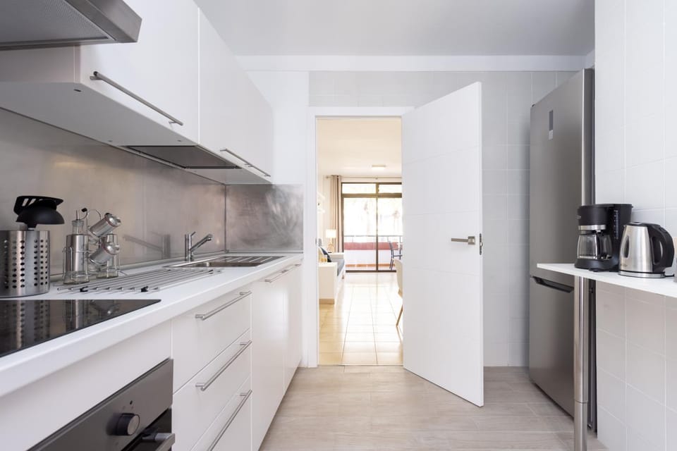 Home2Book Las Américas Comfy Apt, Pool&Terrace Apartment in Playa de las Americas