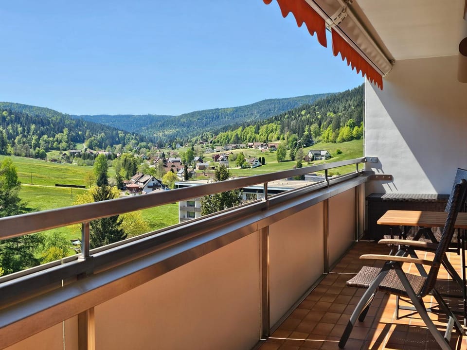 View (from property/room), Balcony/Terrace, Mountain view