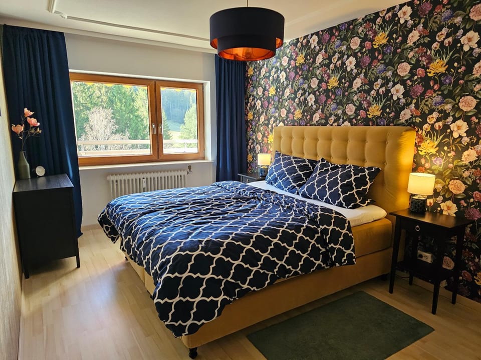 Bed, View (from property/room), Bedroom, Mountain view