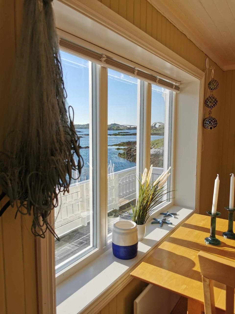 View (from property/room), Balcony/Terrace, Dining area, Sea view