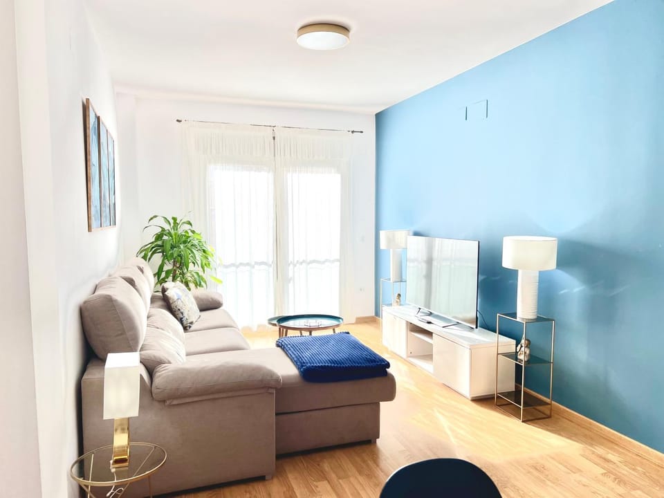 Living room, Photo of the whole room