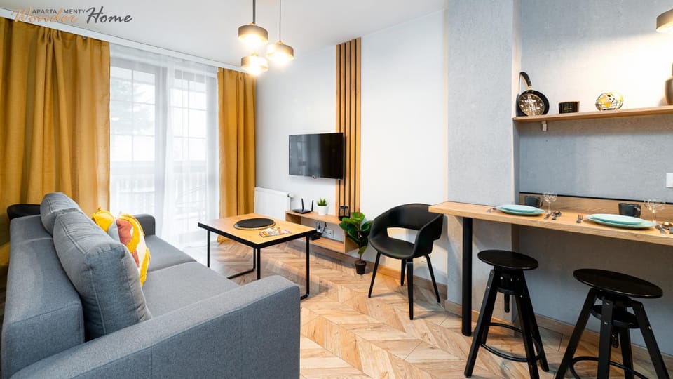 TV and multimedia, Kitchen or kitchenette, Living room, Seating area, Dining area, hair dresser