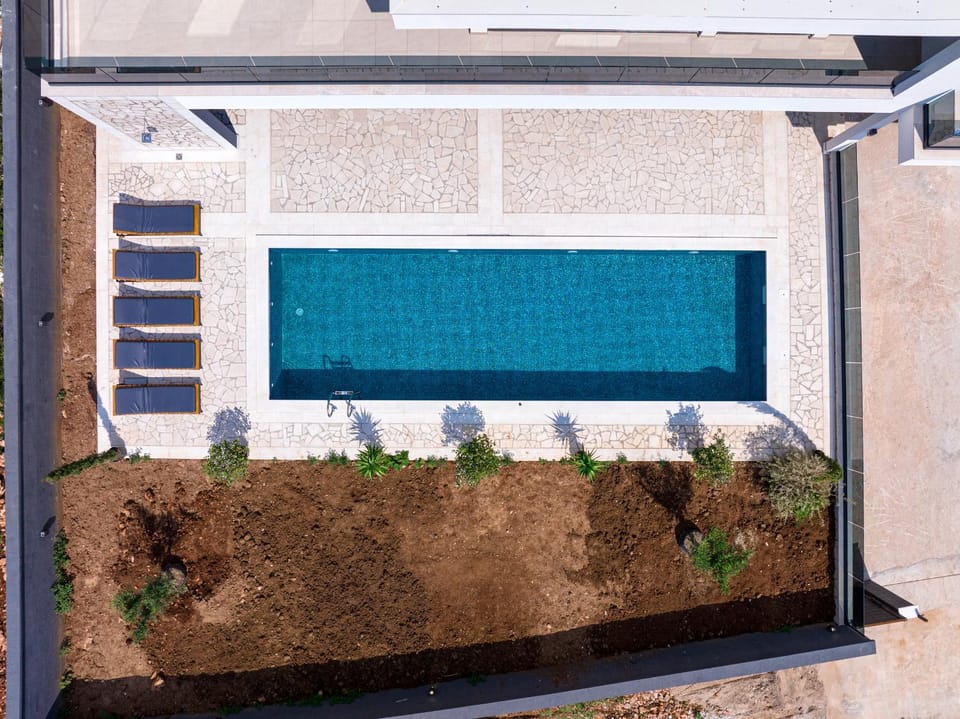 Pool view, Swimming pool