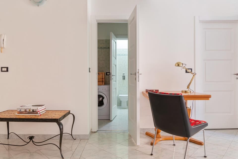 Bathroom, Living room, Seating area