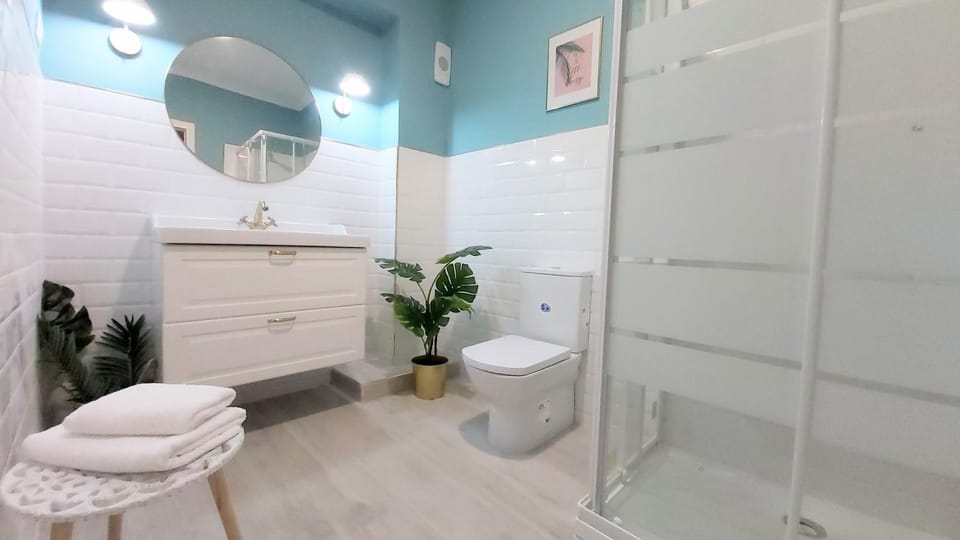 Shower, Bathroom