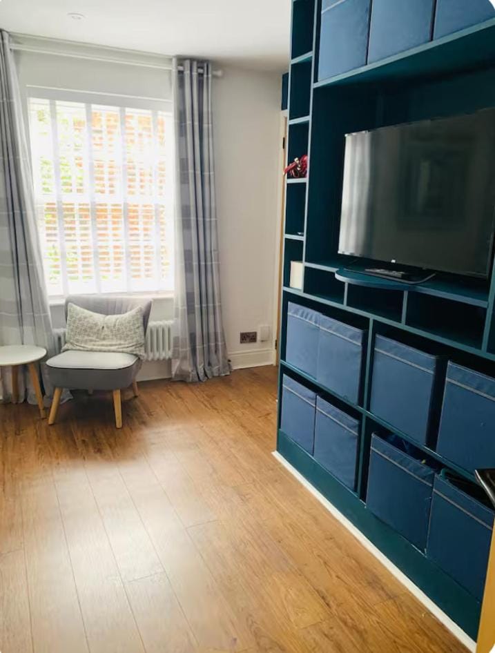 The Mews Cottage, with parking, Yarm Apartment in England