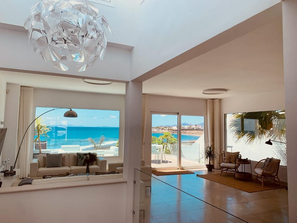 Living room, Sea view