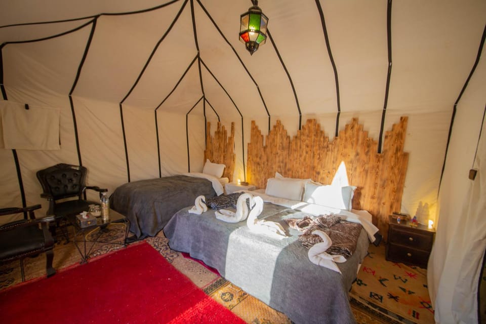 Bed, Living room, Photo of the whole room, Seating area, Bedroom