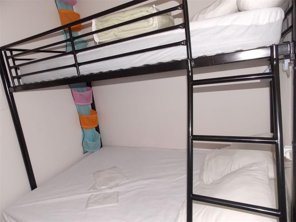 Appartement T2 Cabine avec Jardin près de Luchon - Pour 6 Pers, Animaux Admis, Parking sécurisé - FR-1-313-142 Cabin in Catalonia