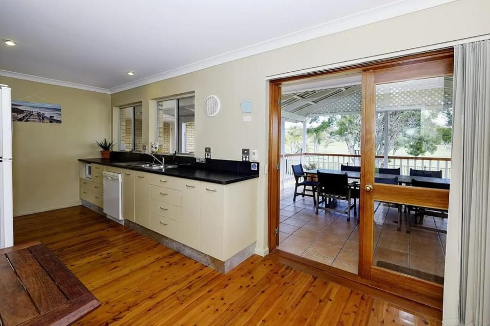 Retreat on Gleeson House in Forster