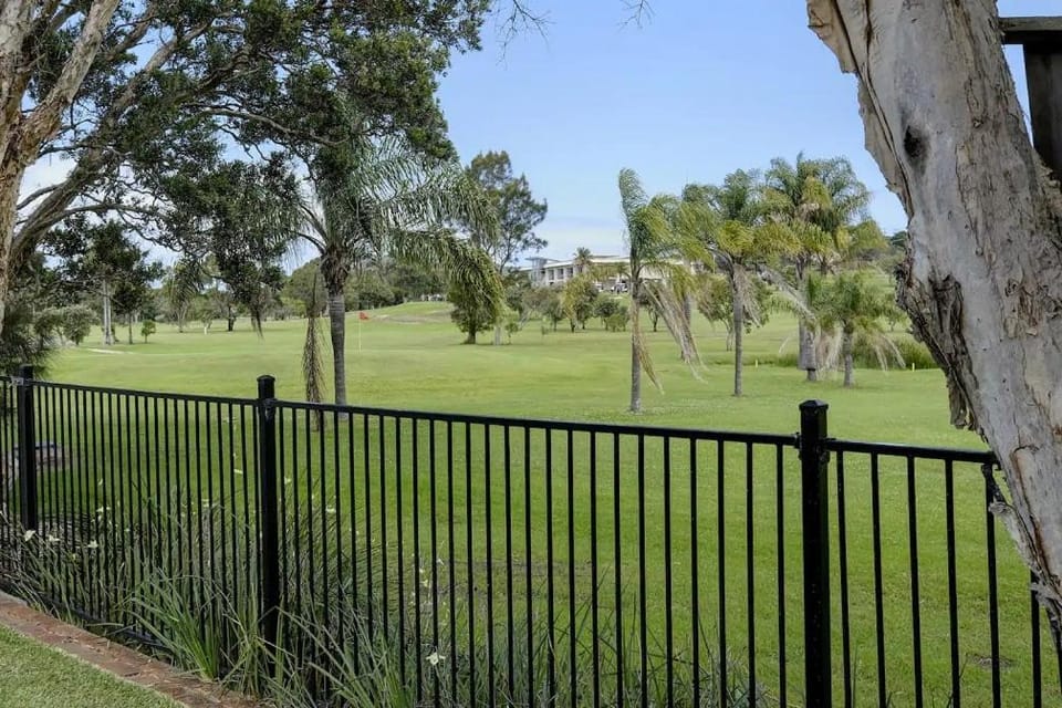 Retreat on Gleeson House in Forster