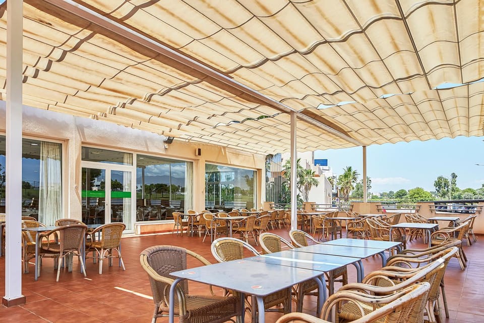 Lounge or bar