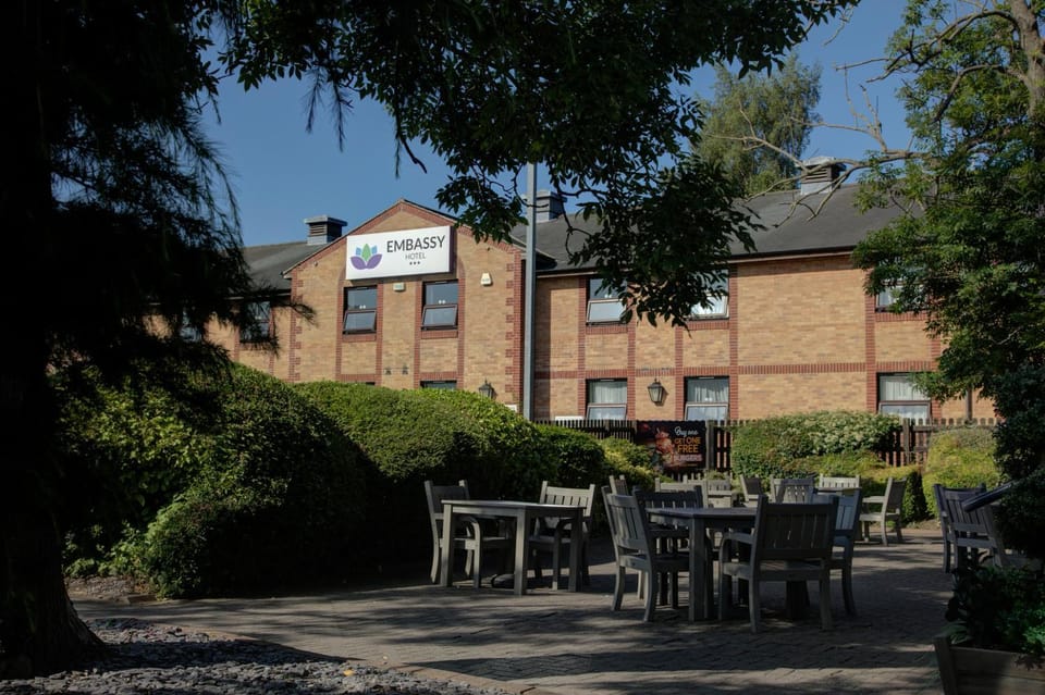 Property building, Property logo or sign, Neighbourhood, Street view