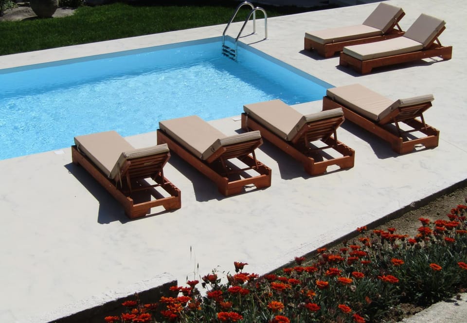 Pool view, Swimming pool, sunbed
