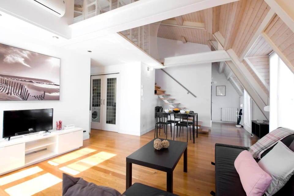 Atico duplex centrico con parking incluido Apartment in San Sebastian