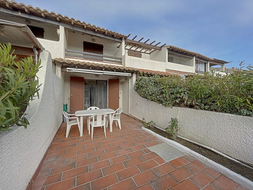 Réf LS48 : Appartement 4 pers le beauduc appart 15 Apartment in Saintes-Maries-de-la-Mer