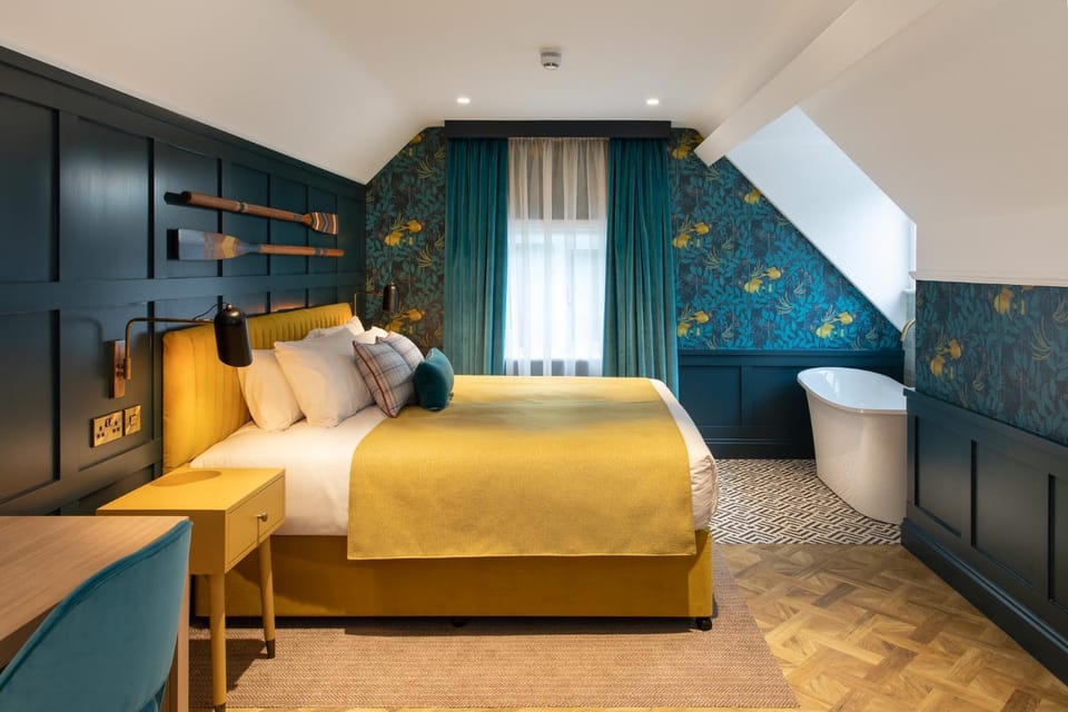 Bed, Bedroom, Bath