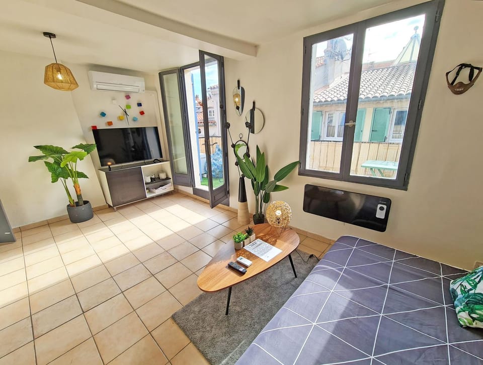 GregBnb - Centre Ancien - Studio Roof-Top - CLIMATISÉ - 5eme étage Apartment in Toulon