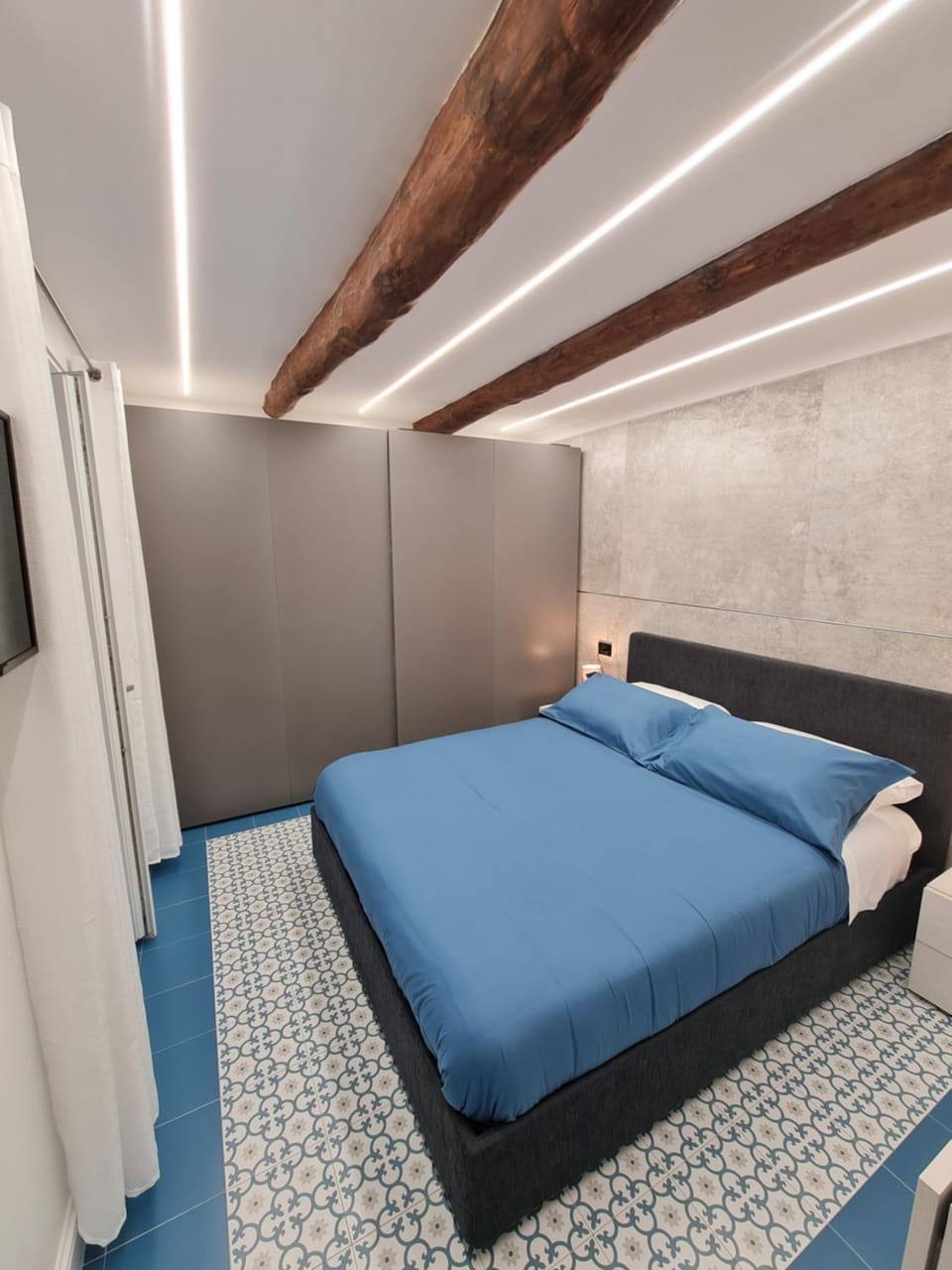 Chiaja Lux House Apartment in Naples