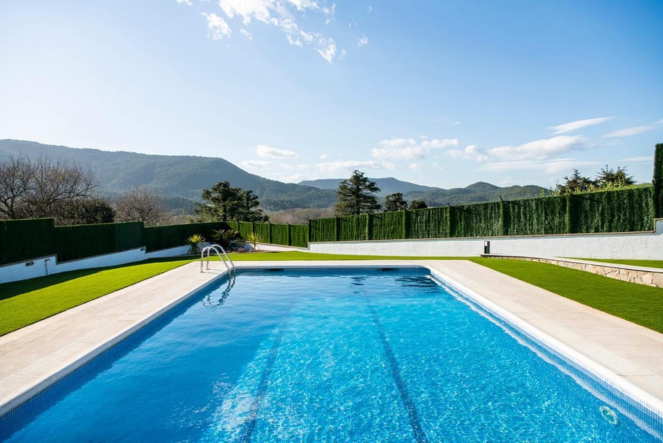 Swimming pool, Swimming pool