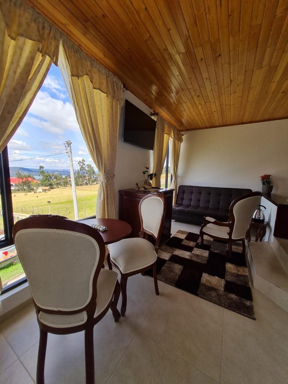 ReLuna Guatavita Glamping & Suites Campground/ 
RV Resort in Guatavita